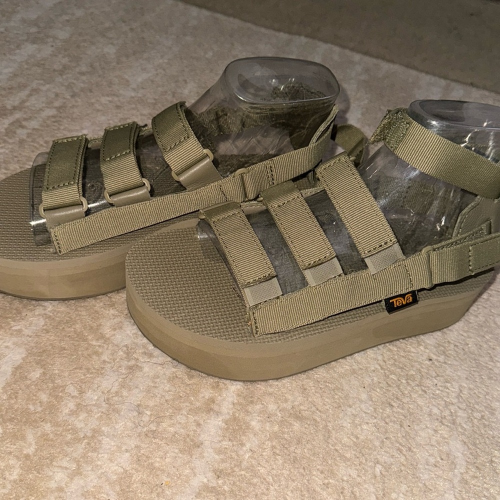 TEVA Sandals, ONLY WORN ONCE!, Sz 8women